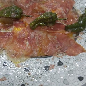 HUEVOS ROTOS GULAS Y GAMBAS