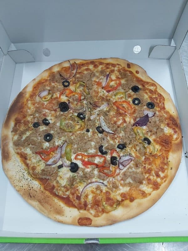 pizza-tonno-atun-red-pizbur